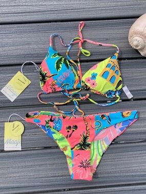 MAAJI Cuba Set - Balmy String Triangle Bikini Top & Sublimity Cheeky Bottom - L